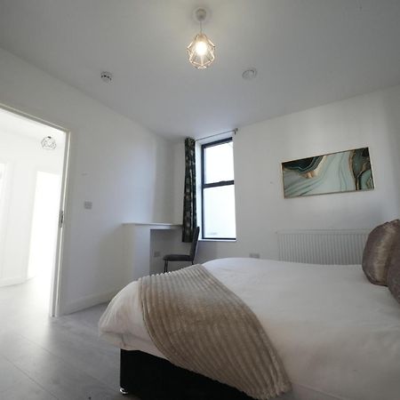 Ealing Broadway Great Stay 7-Minute Walk From The Underground Exterior photo