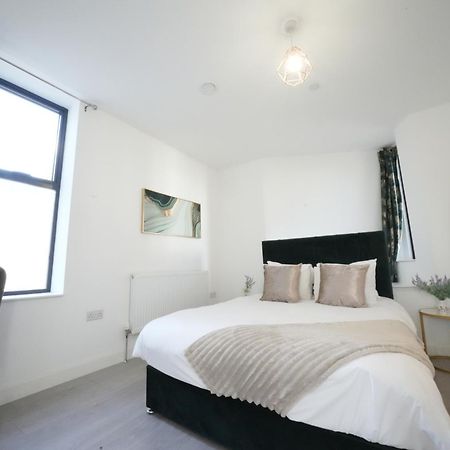 Ealing Broadway Great Stay 7-Minute Walk From The Underground Exterior photo